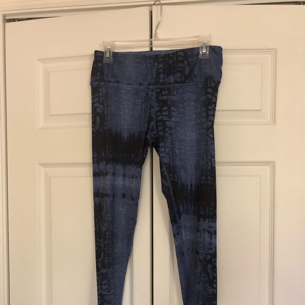 Reversible leggings